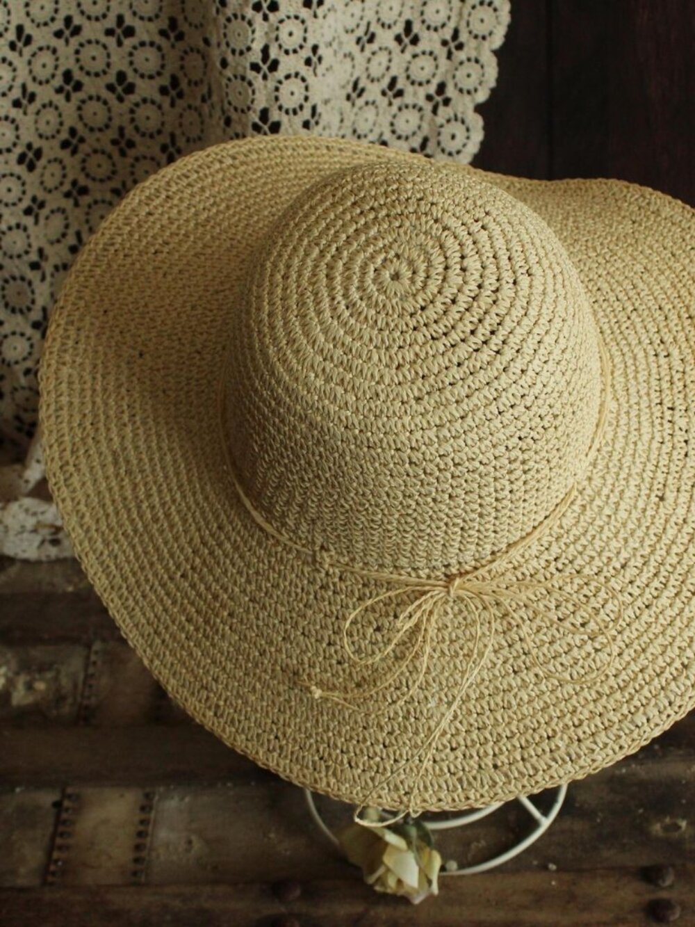 Vintage 2000s Hat, Y2K Paper Straw Wide Brimmed Sunhat, Millinery - Picture 9 of 12